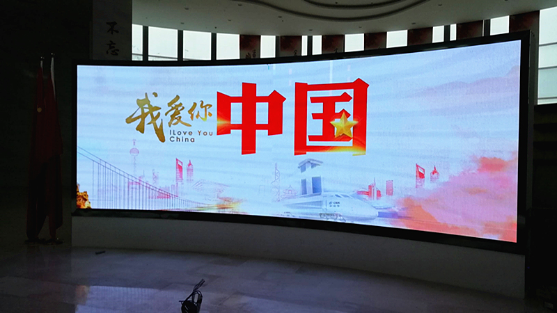 蓝狮娱乐显示屏质量好坏的判断依据